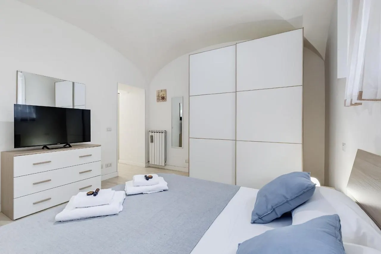 Apartamento Vivilo Collection - Brescia Central Apt - 2Bd 2 Baths Roma