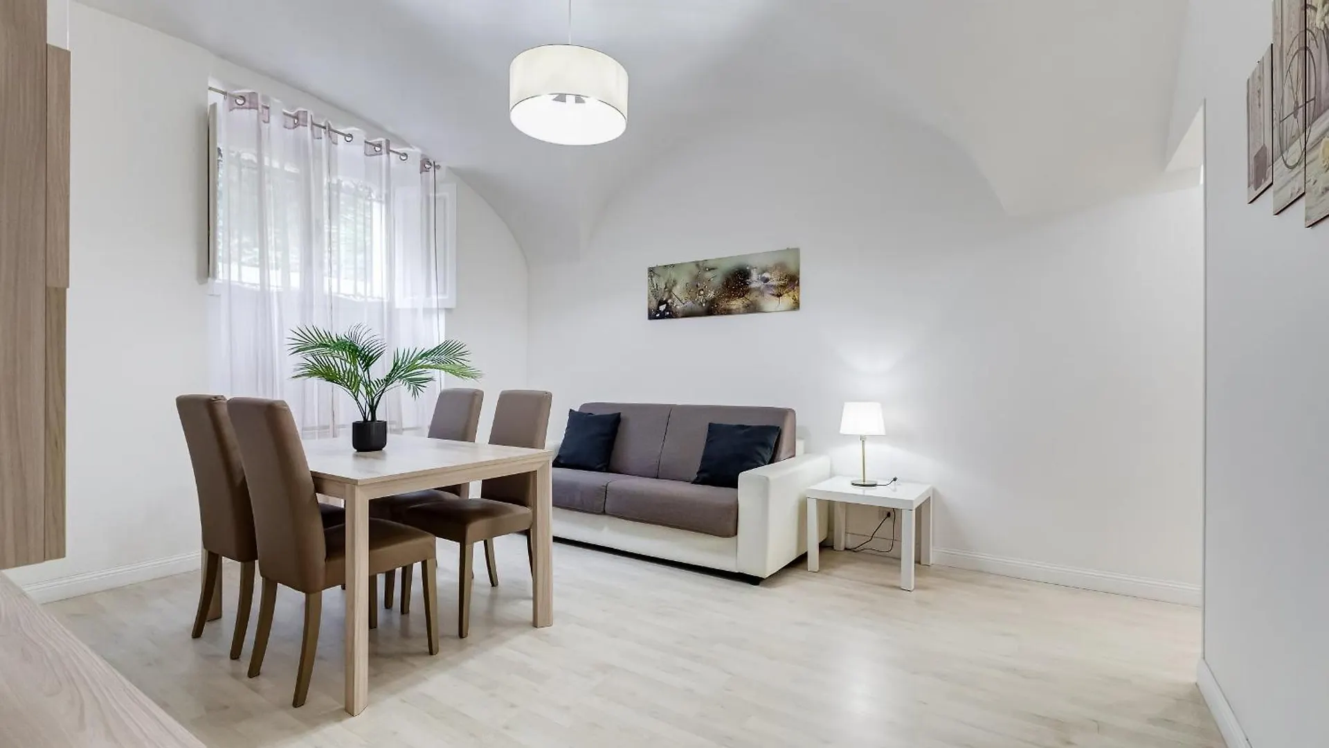 Апартаменты Vivilo Collection - Brescia Central Apt - 2Bd 2 Baths Рим Италия