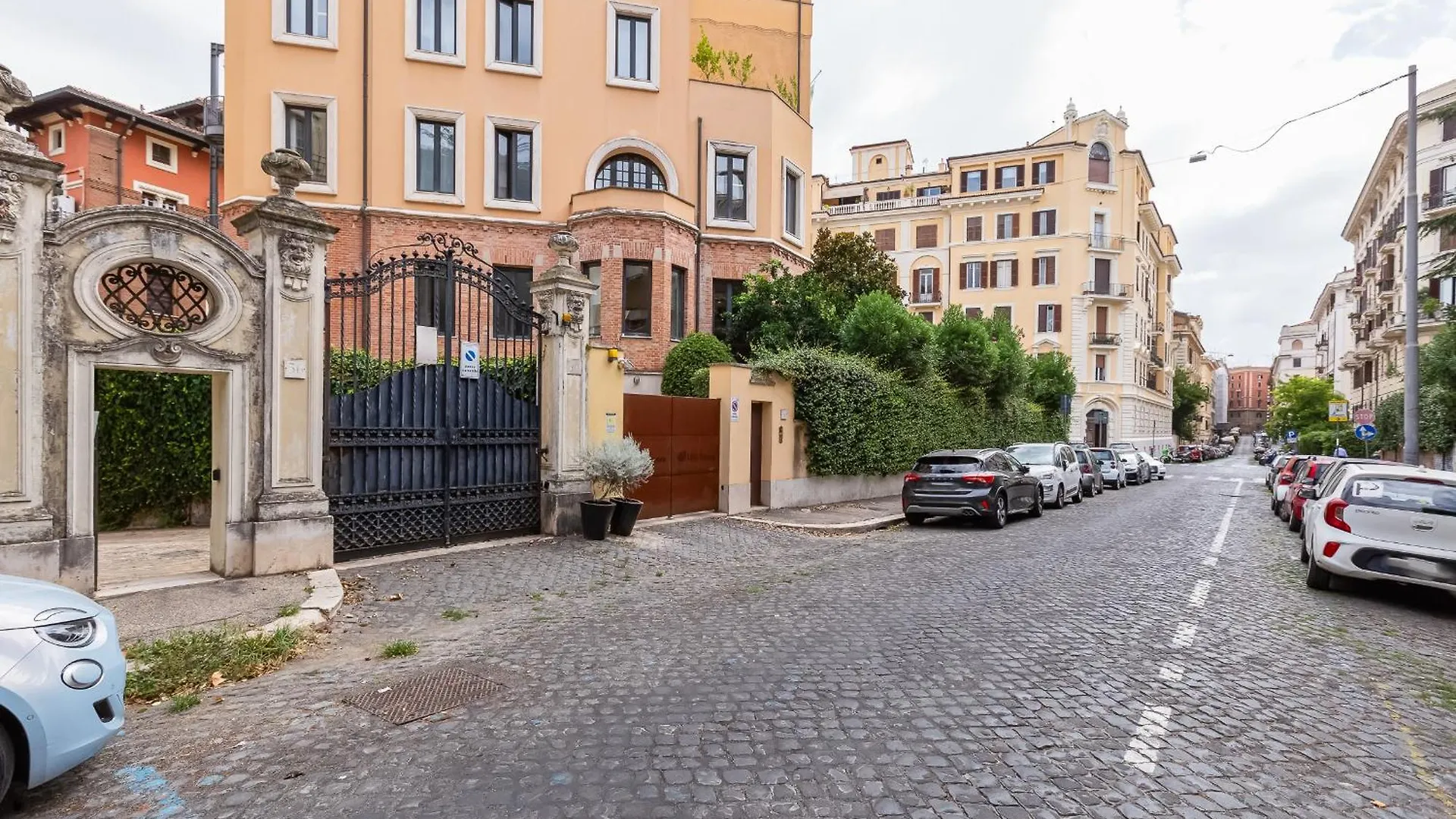 Vivilo Collection - Brescia Central Apt - 2Bd 2 Baths Рим 0*,